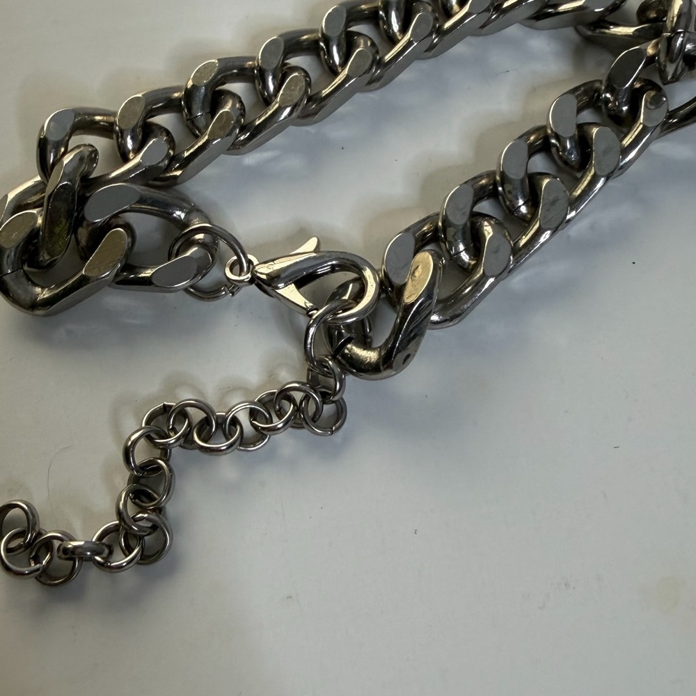 Chunky Silver Chain Bracelet - Picture 2 of 3